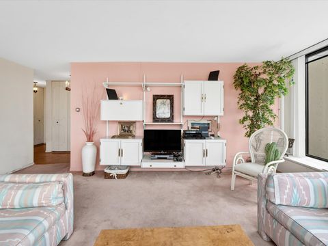 Tiny photo for 5455 N SHERIDAN Road #1915, Chicago, IL 60640 (MLS # 12637770)