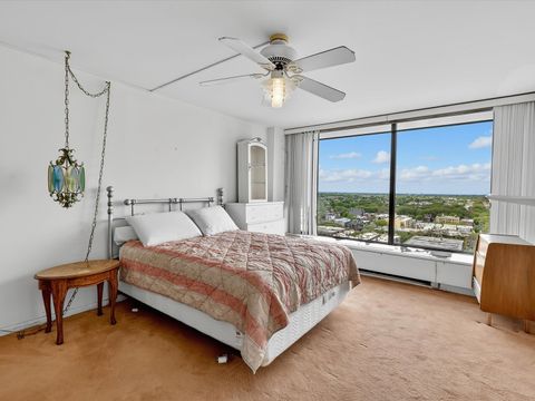 Tiny photo for 5455 N SHERIDAN Road #1915, Chicago, IL 60640 (MLS # 12637770)