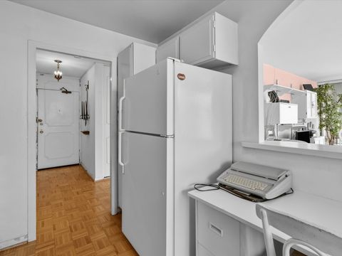 Tiny photo for 5455 N SHERIDAN Road #1915, Chicago, IL 60640 (MLS # 12637770)