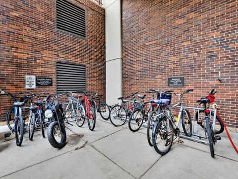 Tiny photo for 5455 N SHERIDAN Road #1915, Chicago, IL 60640 (MLS # 12637770)