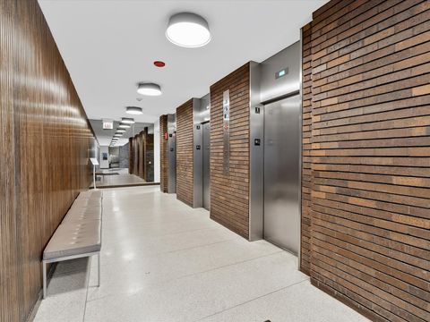 Tiny photo for 5455 N SHERIDAN Road #1915, Chicago, IL 60640 (MLS # 12637770)