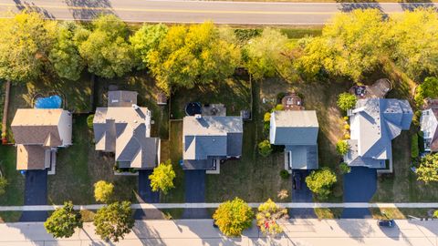 Tiny photo for 1130 Laurel Lane, Gurnee, IL 60031 (MLS # 12489711)