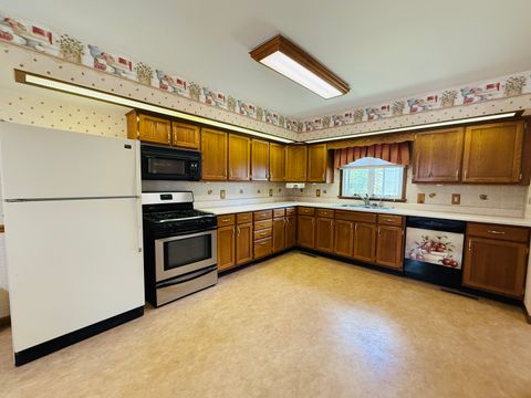 Tiny photo for 212 E Waupansie Street, Dwight, IL 60420 (MLS # 12453011)