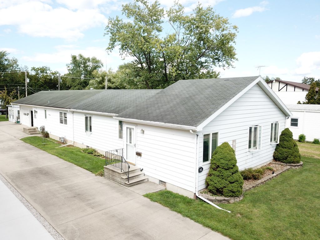 Photo for 212 E Waupansie Street, Dwight, IL 60420 (MLS # 12453011)