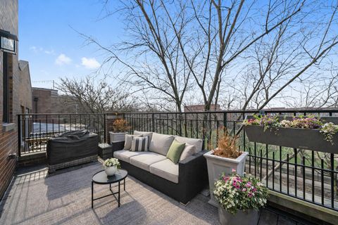 Tiny photo for 3321 N Seminary Avenue #3, Chicago, IL 60657 (MLS # 12544753)