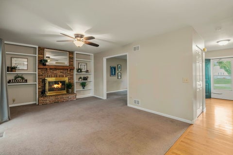 Tiny photo for 5481 PARKSIDE Court, Gurnee, IL 60031 (MLS # 12784370)