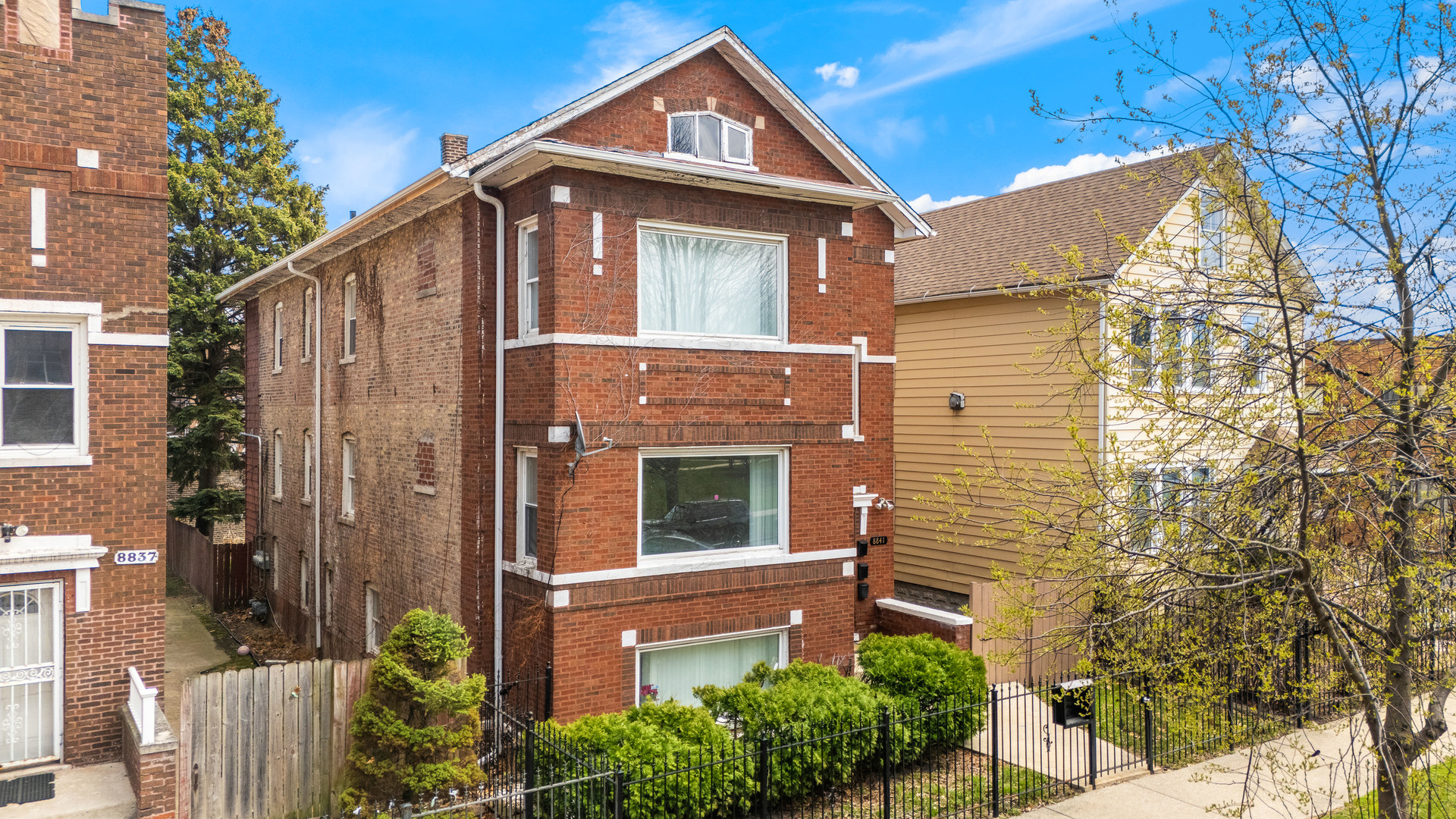 8841 S Muskegon Avenue