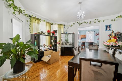 Tiny photo for 558 N Crystal Street, Elgin, IL 60123 (MLS # 12446239)