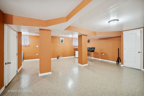 Tiny photo for 558 N Crystal Street, Elgin, IL 60123 (MLS # 12446239)