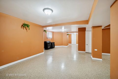 Tiny photo for 558 N Crystal Street, Elgin, IL 60123 (MLS # 12446239)