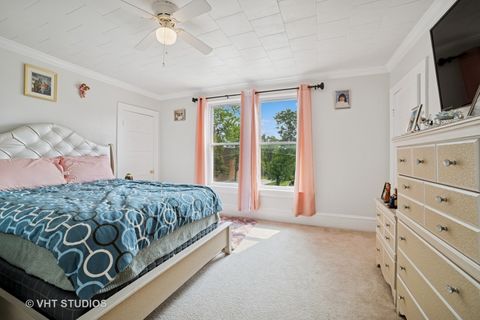 Tiny photo for 558 N Crystal Street, Elgin, IL 60123 (MLS # 12446239)
