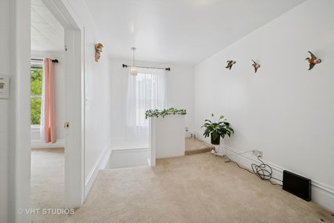 Tiny photo for 558 N Crystal Street, Elgin, IL 60123 (MLS # 12446239)
