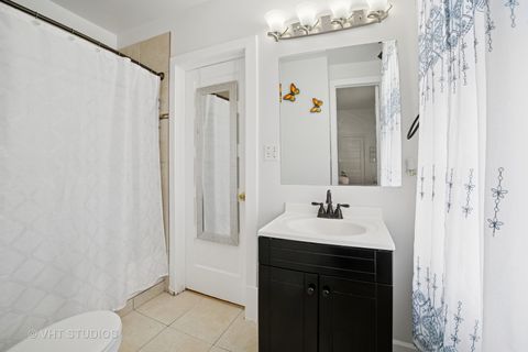 Tiny photo for 558 N Crystal Street, Elgin, IL 60123 (MLS # 12446239)