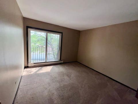 Tiny photo for 183 N Waters Edge Drive W #301, Glendale Heights, IL 60139 (MLS # 12633880)