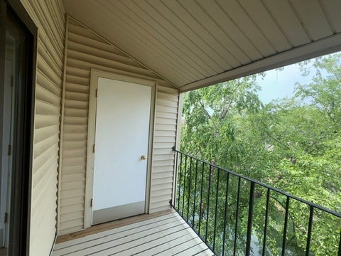 Tiny photo for 183 N Waters Edge Drive W #301, Glendale Heights, IL 60139 (MLS # 12633880)