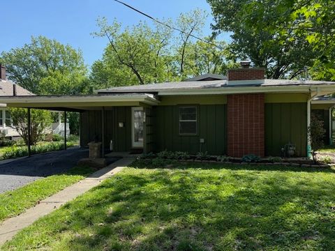 Photo of Carbondale, IL 62901 (MLS # 12628115)