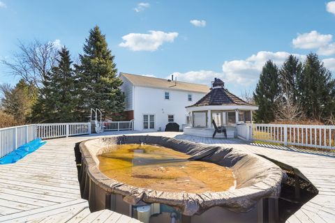 Tiny photo for 25762 N Eagle Drive, Mundelein, IL 60060 (MLS # 12585853)