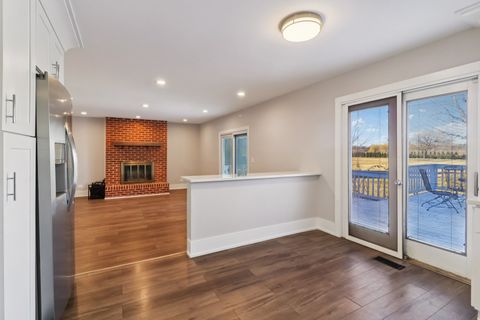 Tiny photo for 25762 N Eagle Drive, Mundelein, IL 60060 (MLS # 12585853)