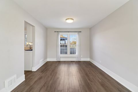 Tiny photo for 25762 N Eagle Drive, Mundelein, IL 60060 (MLS # 12585853)