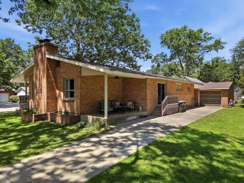 Tiny photo for 402 E 19th Street, Sterling, IL 61081 (MLS # 12698114)