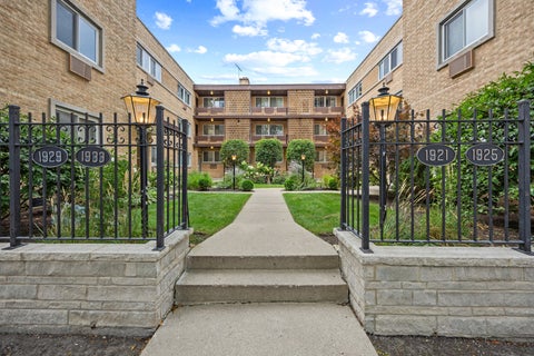 Photo of 1933 Harrison Street #3B, Evanston, IL 60201 (MLS # 12749330)