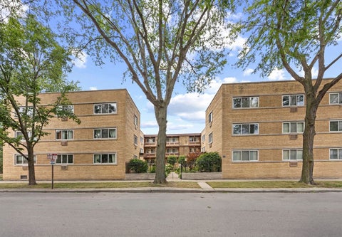 Tiny photo for 1933 Harrison Street #3B, Evanston, IL 60201 (MLS # 12749330)