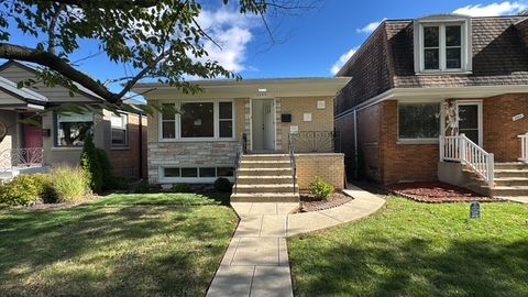 Photo of 5349 N Meade Avenue, Chicago, IL 60630 (MLS # 12487498)