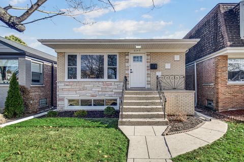 Photo of 5349 N Meade Avenue, Chicago, IL 60630 (MLS # 12487498)