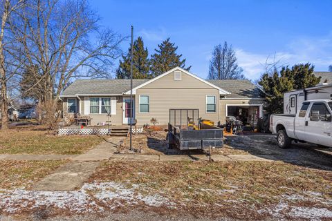 Tiny photo for 300 E Warren Street, Leroy, IL 61752 (MLS # 12548385)