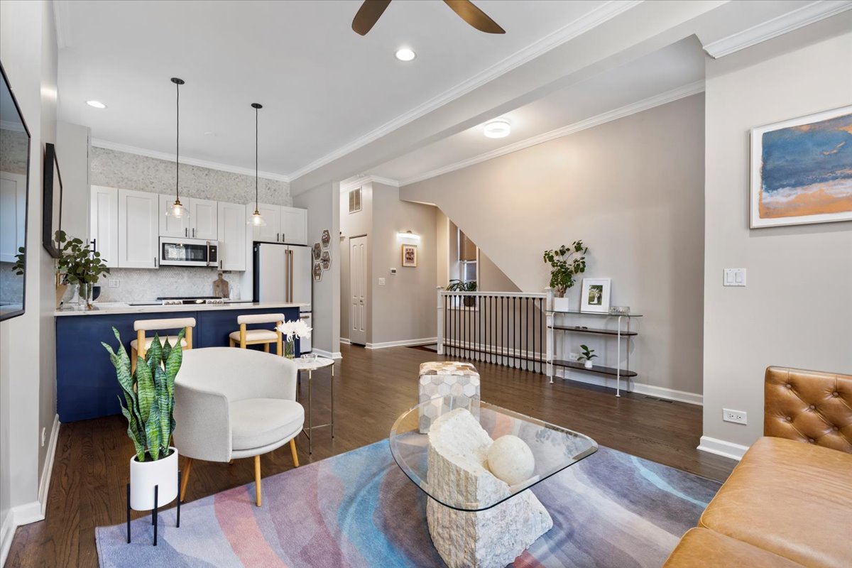 514 N Armour Street 1F