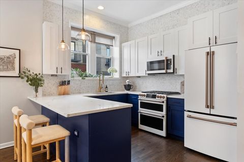 Tiny photo for 514 N Armour Street #1F, Chicago, IL 60642 (MLS # 12477162)