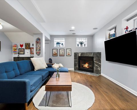 Tiny photo for 514 N Armour Street #1F, Chicago, IL 60642 (MLS # 12477162)