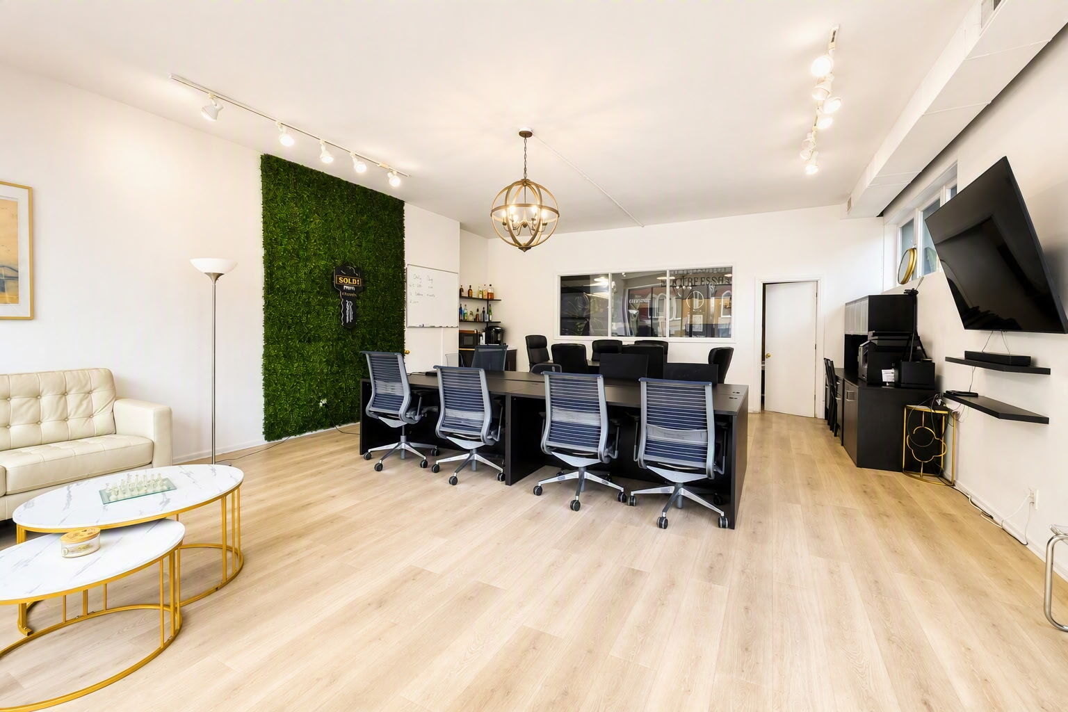 3756 N Ashland Avenue SF