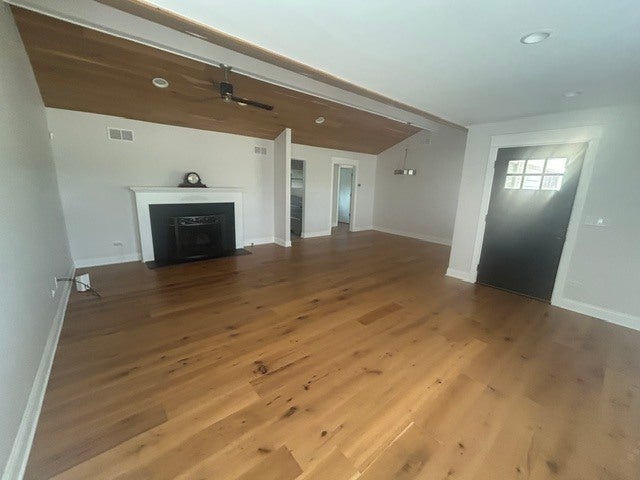 525 W Deerpath Road