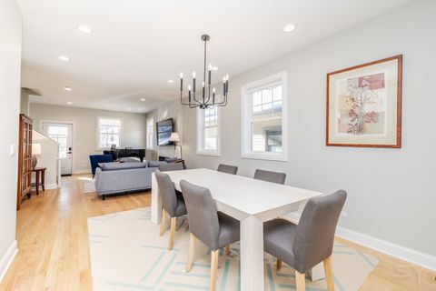 Tiny photo for 2701 Noyes Street, Evanston, IL 60201 (MLS # 12598493)