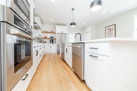 Tiny photo for 2701 Noyes Street, Evanston, IL 60201 (MLS # 12598493)