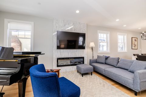 Tiny photo for 2701 Noyes Street, Evanston, IL 60201 (MLS # 12598493)