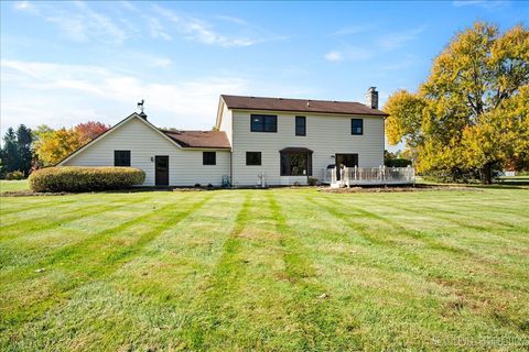 Tiny photo for 39W955 Deer Run Drive, St. Charles, IL 60175 (MLS # 12500759)