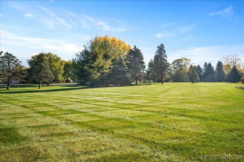 Tiny photo for 39W955 Deer Run Drive, St. Charles, IL 60175 (MLS # 12500759)