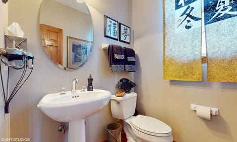 Tiny photo for 1640 S NEWTON Avenue, Park Ridge, IL 60068 (MLS # 12700787)