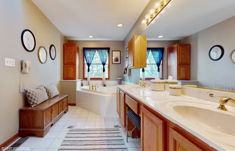 Tiny photo for 1640 S NEWTON Avenue, Park Ridge, IL 60068 (MLS # 12700787)