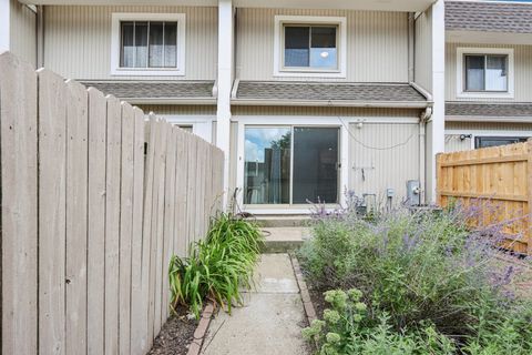 Tiny photo for 563 Quail Creek Drive, Grayslake, IL 60030 (MLS # 12447429)