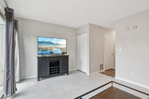 Tiny photo for 563 Quail Creek Drive, Grayslake, IL 60030 (MLS # 12447429)