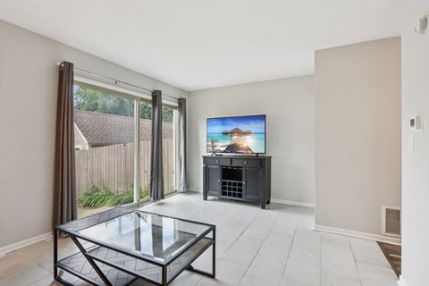 Tiny photo for 563 Quail Creek Drive, Grayslake, IL 60030 (MLS # 12447429)