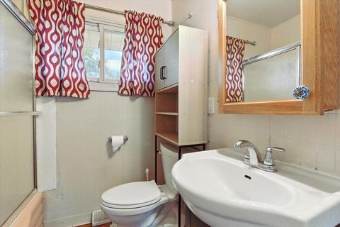 Tiny photo for 425 S Lake Street, Mundelein, IL 60060 (MLS # 12453649)
