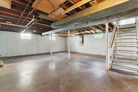 Tiny photo for 425 S Lake Street, Mundelein, IL 60060 (MLS # 12453649)