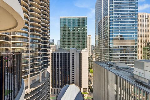 Tiny photo for 300 N State Street #2527, Chicago, IL 60654 (MLS # 12646357)