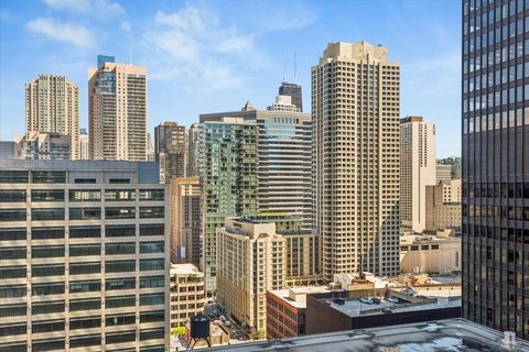 Tiny photo for 300 N State Street #2527, Chicago, IL 60654 (MLS # 12646357)