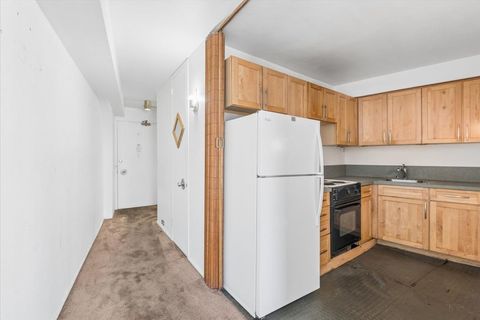 Tiny photo for 300 N State Street #2527, Chicago, IL 60654 (MLS # 12646357)