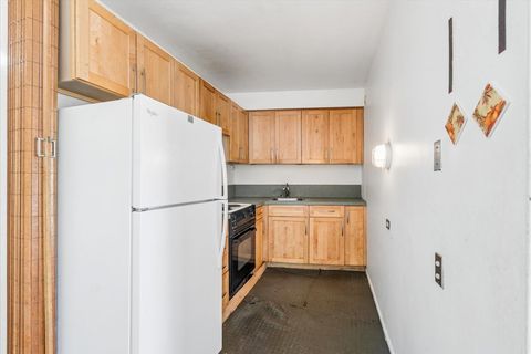 Tiny photo for 300 N State Street #2527, Chicago, IL 60654 (MLS # 12646357)